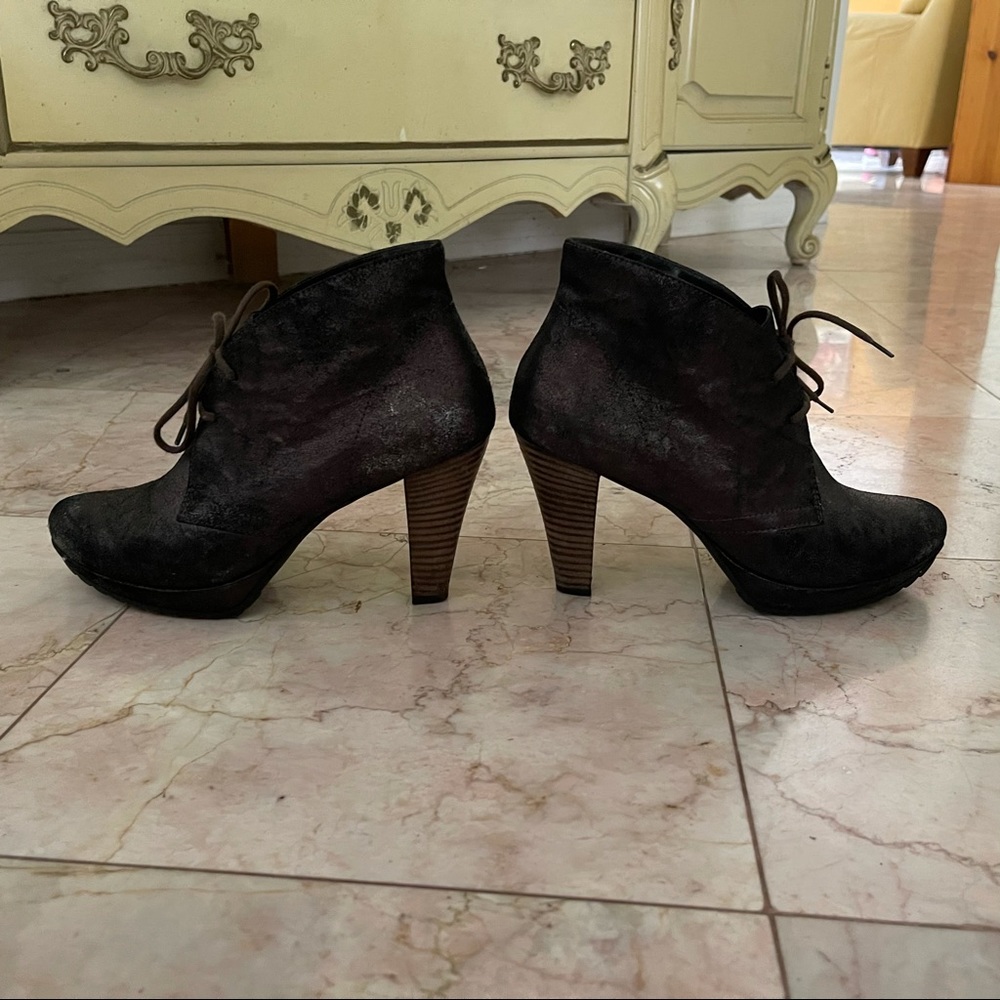 PAUL GREEN Brown Leather Shiny Booties size US 8